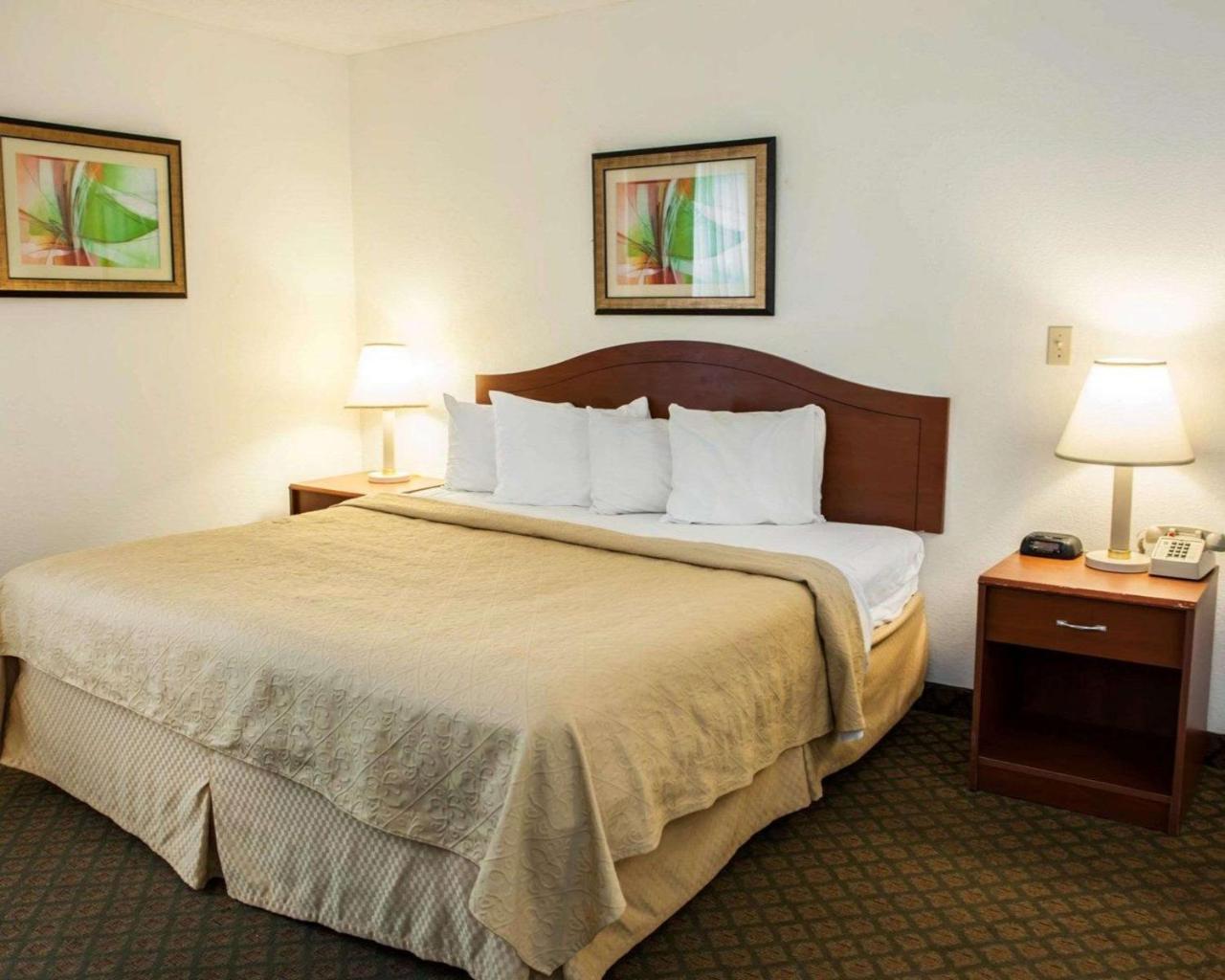 Quality Inn And Suites Indianapolis Exterior foto